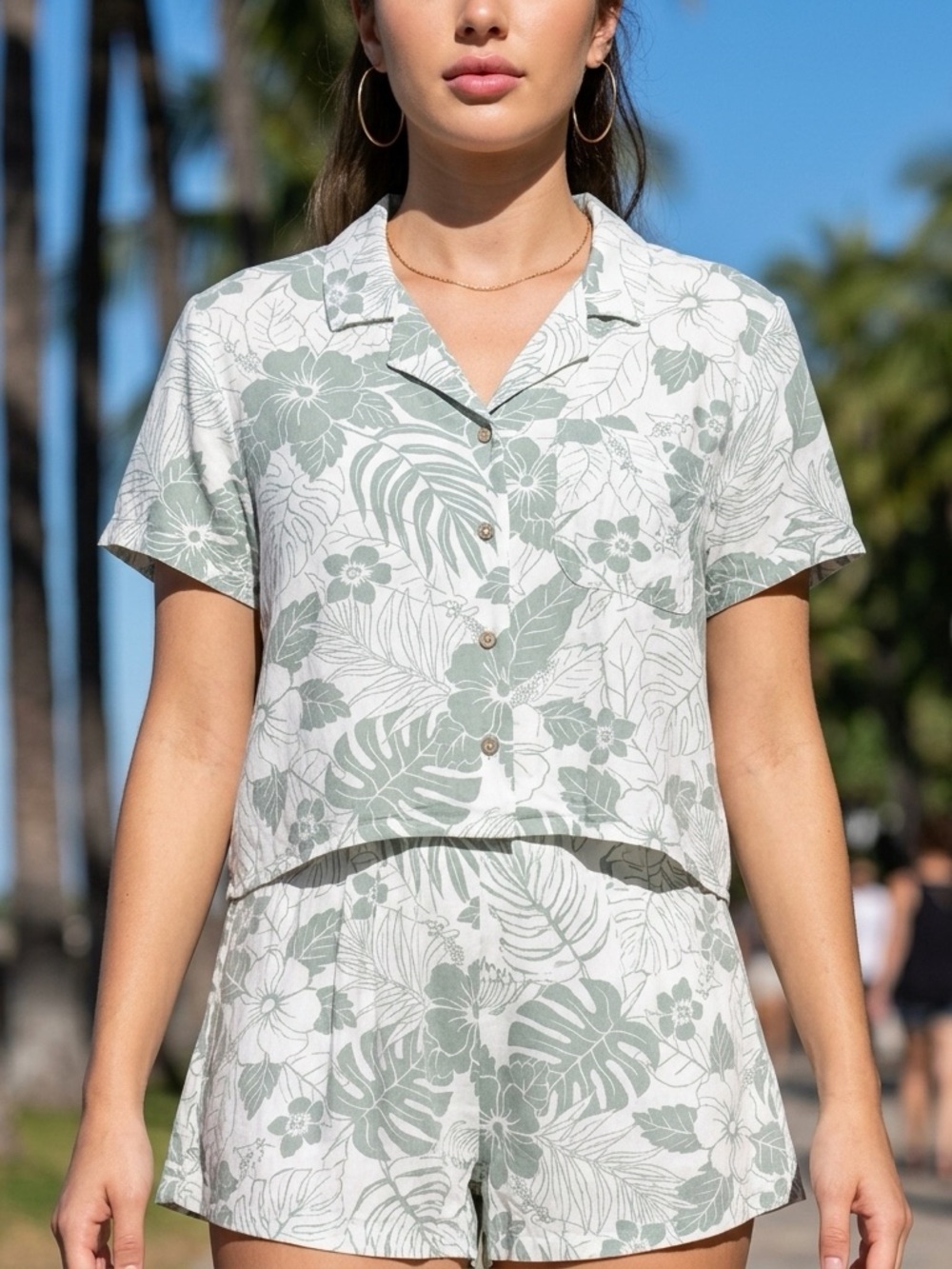Ocean Drive tropical Hawaiian coastal oversized relaxed button-up collard top